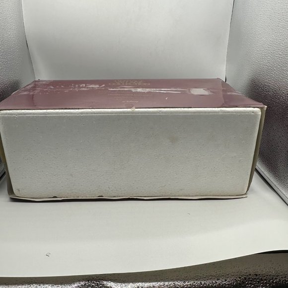 Department 56 Disney Parks Village Series Heritage Village Collection Light Up - Picture 15 of 16